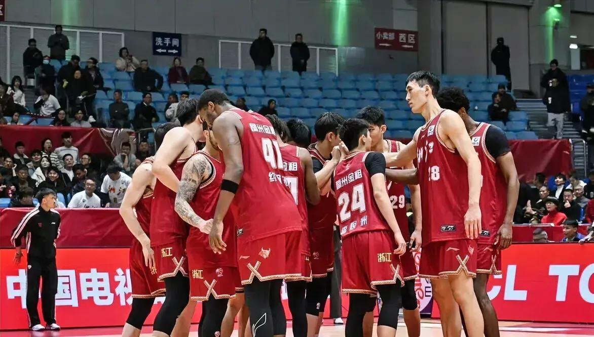 乐鱼官网CBA常规赛赛程吃紧；浙江稠州今晚战术微调；悬念犹存；年轻球员得到机会的简单介绍